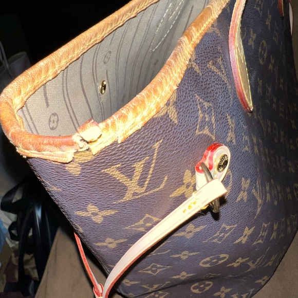 Louis Vuitton Neverfull MM Bag - Picture 11 of 11